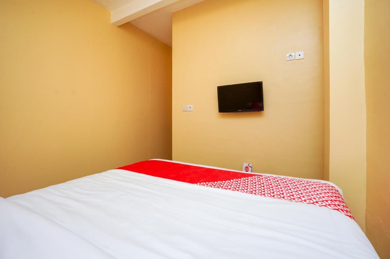 Oyo 2656 Az Zahra Residence Syariah Surabaya Esterno foto