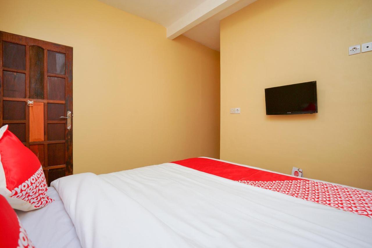 Oyo 2656 Az Zahra Residence Syariah Surabaya Esterno foto