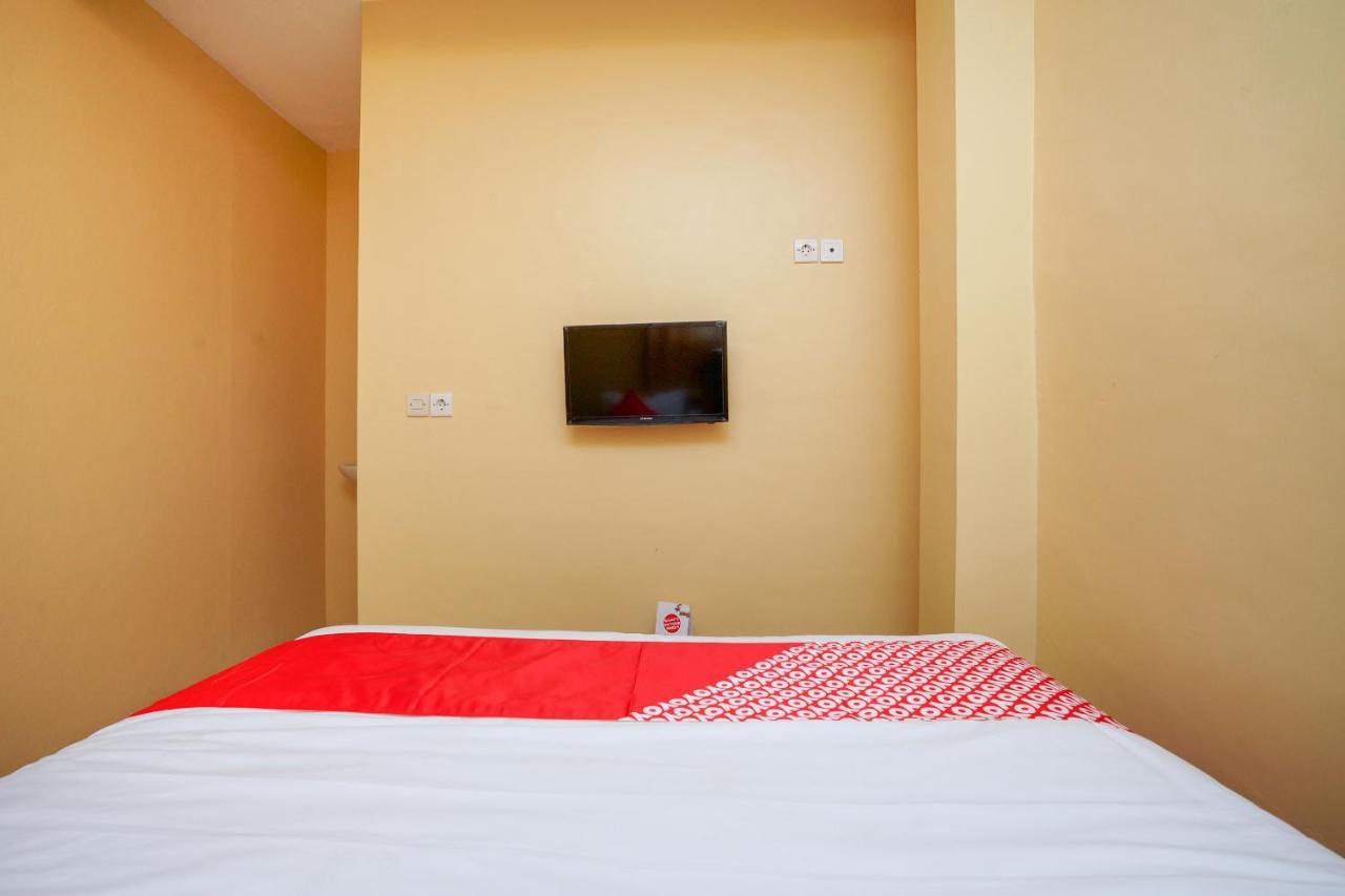 Oyo 2656 Az Zahra Residence Syariah Surabaya Esterno foto