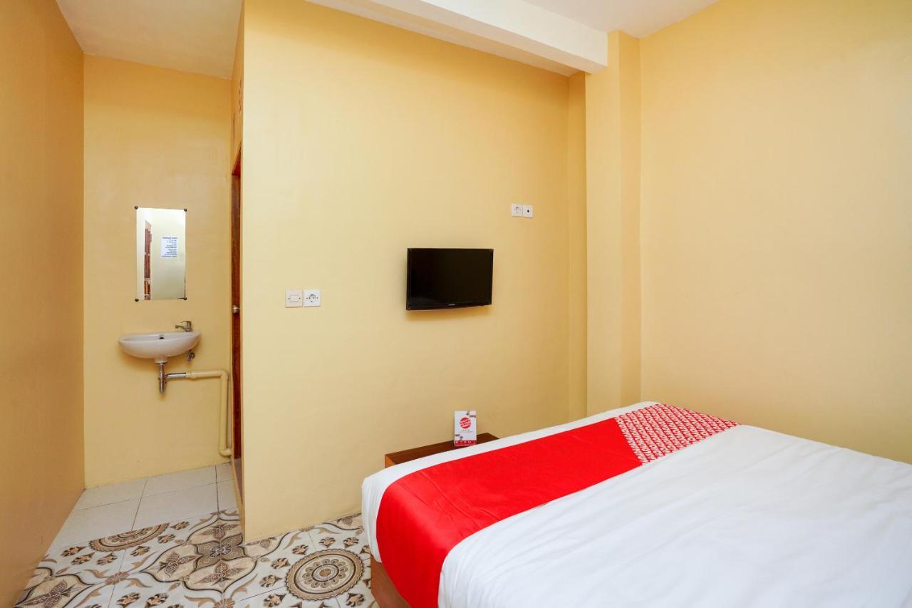 Oyo 2656 Az Zahra Residence Syariah Surabaya Esterno foto