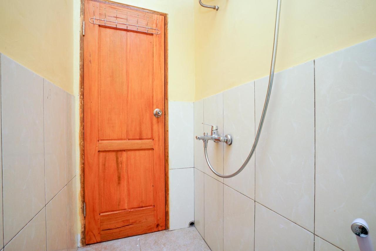 Oyo 2656 Az Zahra Residence Syariah Surabaya Esterno foto
