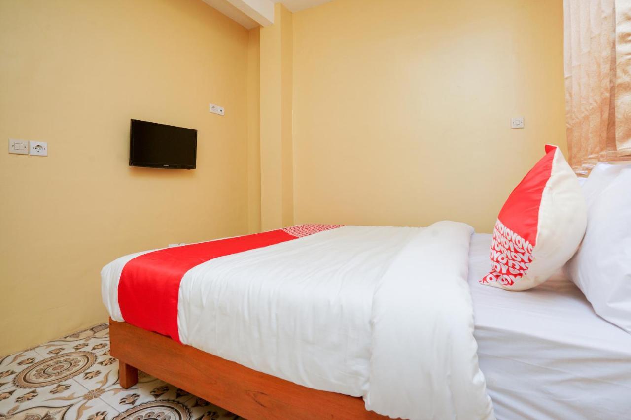 Oyo 2656 Az Zahra Residence Syariah Surabaya Esterno foto
